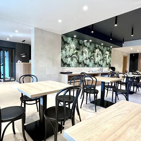 Lesna 게스트하우스 3*