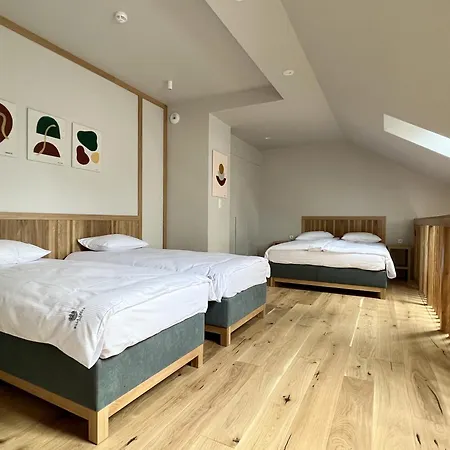 Lesna 게스트하우스